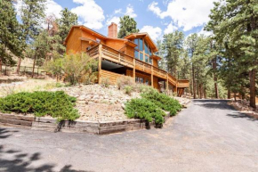 Private Sauna and Hot Tub Overlooking Pikes Peak